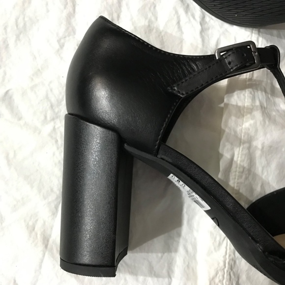 NEW Clarks Leather Freva85 T-Bar Black Heels Pump Women's Size 8.5 M Ankle Strap - Picture 8 of 14